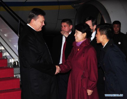 Янукович начал государственный визит в Китай