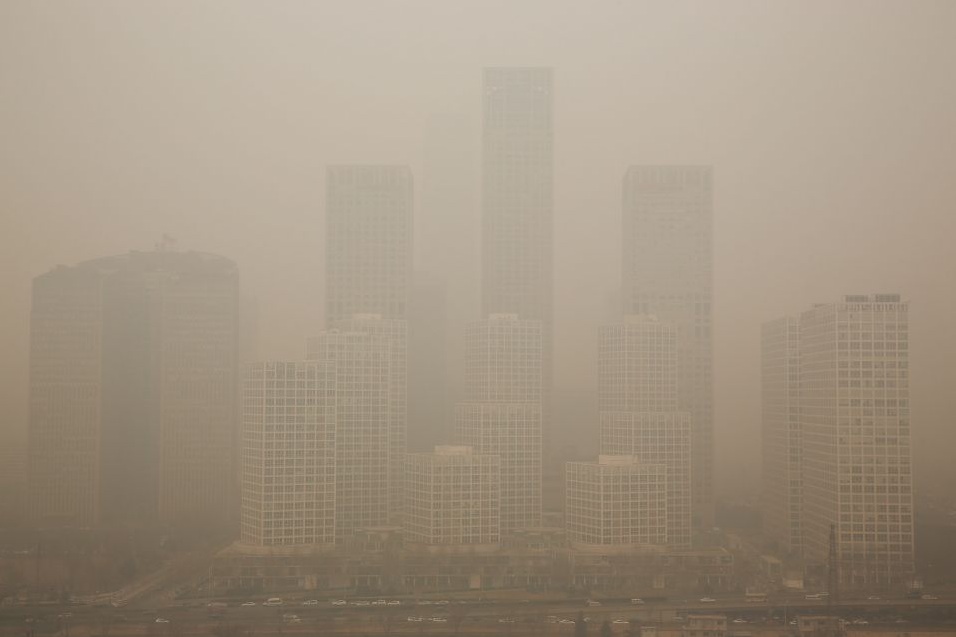 В Пекине в эти дни вновь наблюдается сильный смог. Начиная с 21 февраля смог охватил 1,43 миллионов кв. км, что составляет более 15% территории страны. 
