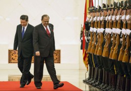 Председатель КНР Си Цзиньпин и президент Пакистана Мамнун Хуссейн в Доме народных собраний в Пекине. Во вторник пакистанский лидер прибыл в Китай с 4-дневным государственным визитом.