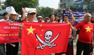 Более тысячи гонконгцев отменили свои поездки во Вьетнам из-за беспорядков