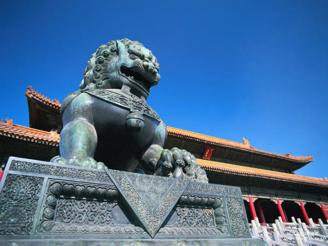 Иностранным туристам в Пекине пообещали налоговые льготы