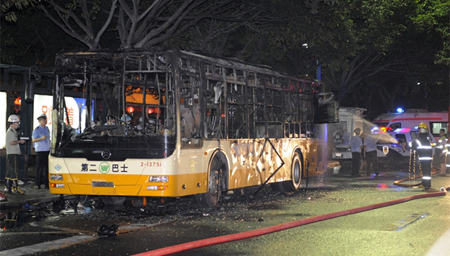 Автобус в Гуанчжоу взорвал проигравший в азартные игры мужчина