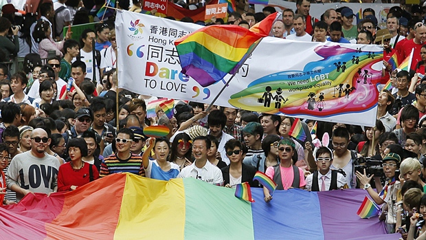 Гонконгским транссексуалам разрешили вступать в брак