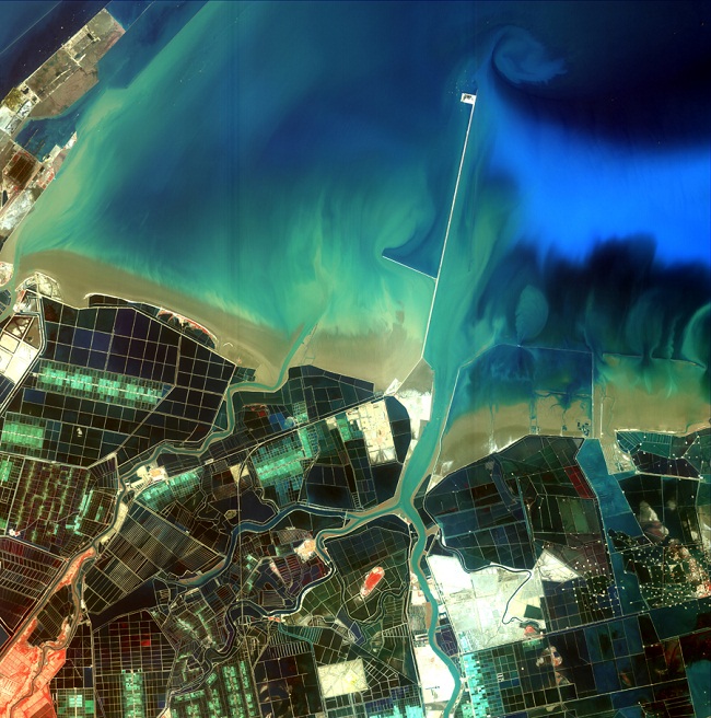 10 снимков с китайского спутника, обнаружившего конопляное поле
