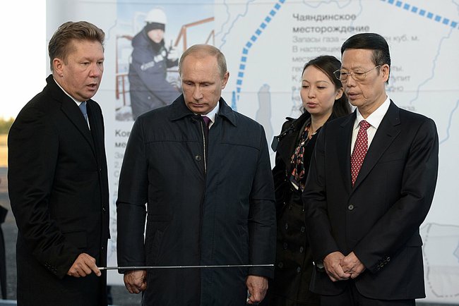 Китай выступил против санкций против России и сдерживания ее развития