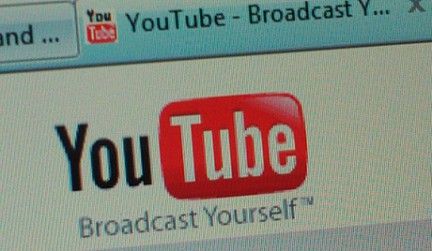 YouTube и Facebook отказались удалять экстремистские материалы по просьбе Китая