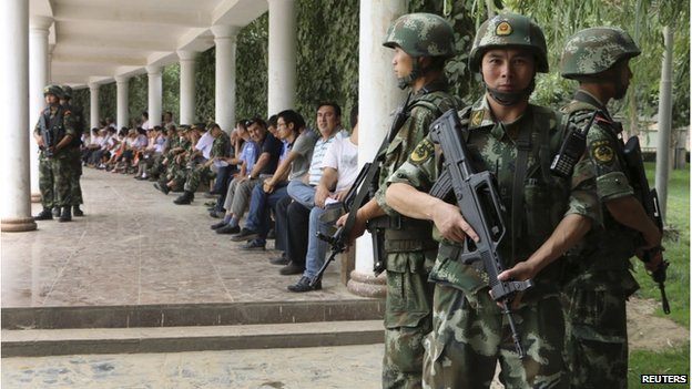 В Синьцзяне 27 человек приговорены к смертной казни за июльские теракты 
