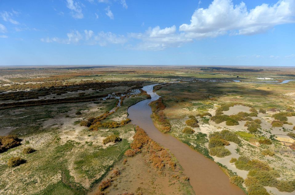 Река Хэйхэ в автономном районе Внутренняя Монголия.