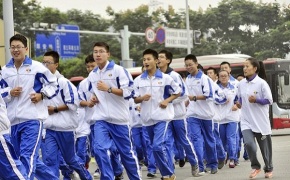Китайским старшеклассникам придется пробежать 600 километров, чтобы закончить школу
