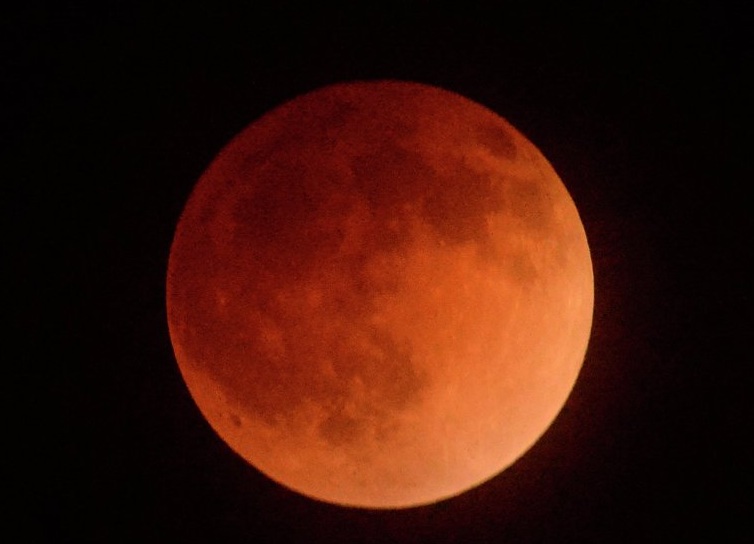 В среду из Китая можно будет наблюдать «кровавую Луну»