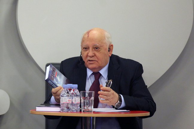 Михаил Горбачев пожаловался, что Путин не находит времени для встречи