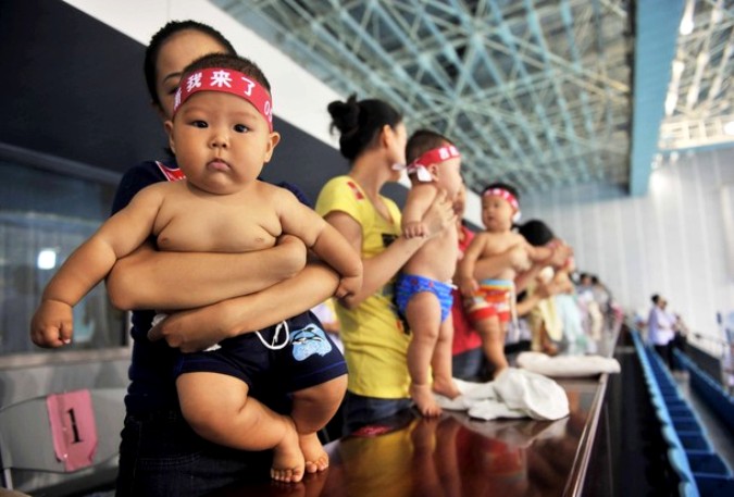 Китайцы об отказе властей отменить налог на второго ребенка