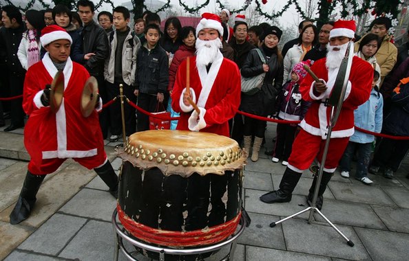 Китайский университет запретил студентам отмечать Рождество