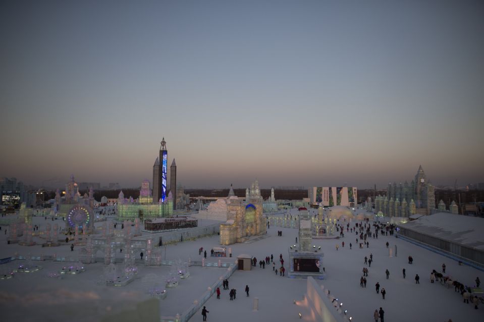Панорама 31-го Харбинского международного фестиваля льда и снега. Он проходит с 5 января по 25 февраля. 