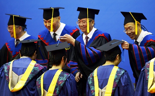 Власти призвали китайские университеты отказаться от пропагандирующих западные ценности книг