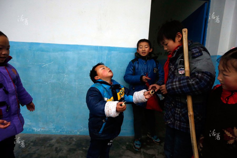 китайские дети в деревне