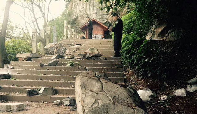 7 туристов погибли в результате камнепада в Гуйлине