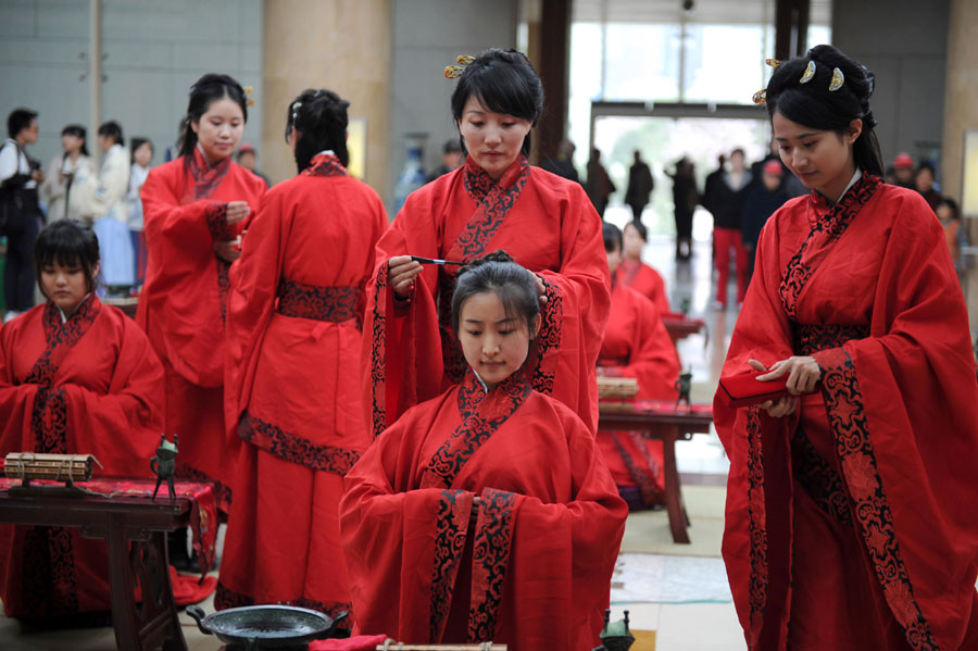 церемония совершеннолетия у девушек в китае