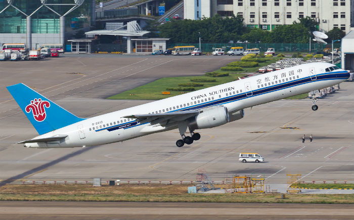 Самолет Boeing 757 компании China Southern Airlines. 