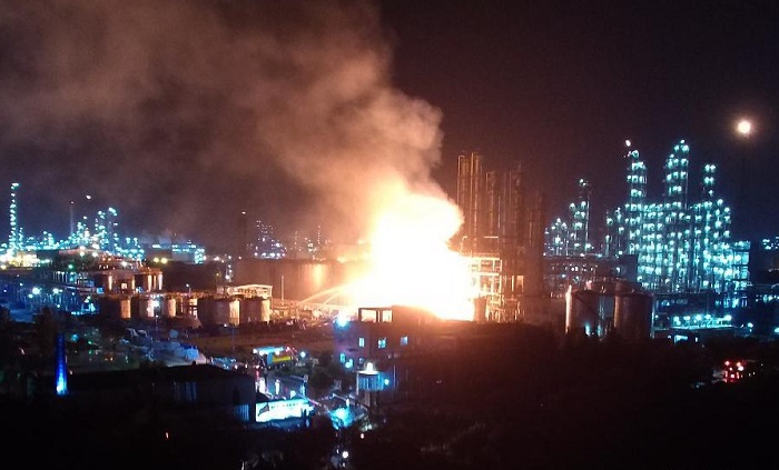 пожар на химическом заводе в Китае