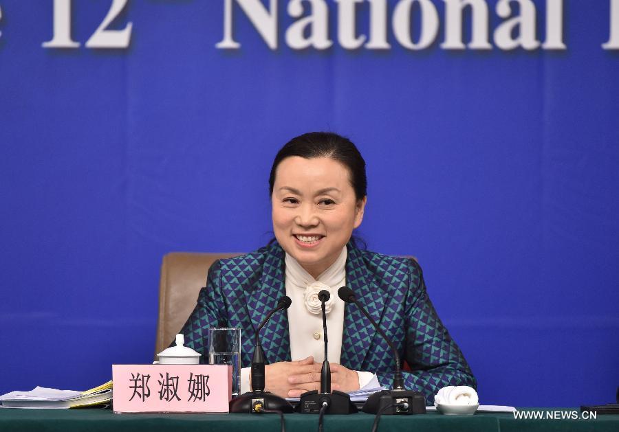 Чжэн Шуна, вице-председатель юридической комиссии ВСНП. 