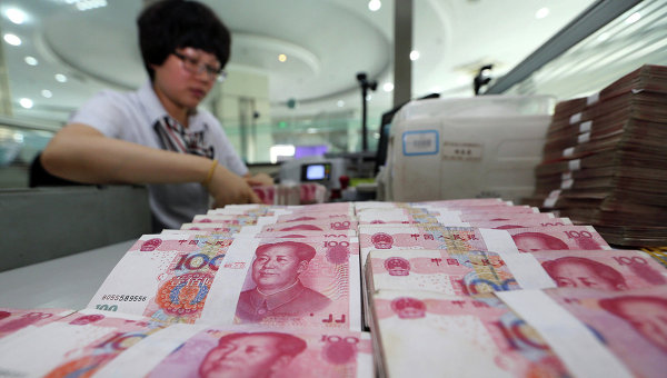 Аналитики: как ослабление юаня повлияет на рынок России?