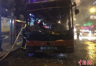 В Китае 9 человек пострадали в результате пожара в автобусе