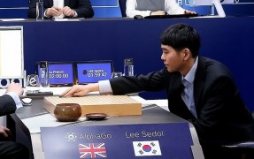 Ли Седоль в матче против AlphaGo в марте 2016.