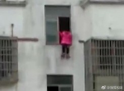 В Китае девочка пыталась покончить с собой из-за невыполненного задания