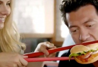 Burger King ранил чувства китайцев рекламой с палочками для еды