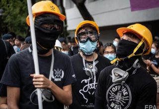 В Гонконге задержали более 70 человек за ношение масок