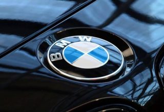 Молодой китаец поцарапал новый автомобиль BMW, чтобы заставить отца купить его