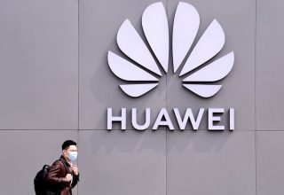 Новости Китая, утро: переезд столетнего здания  и реклама Huawei в британских газетах