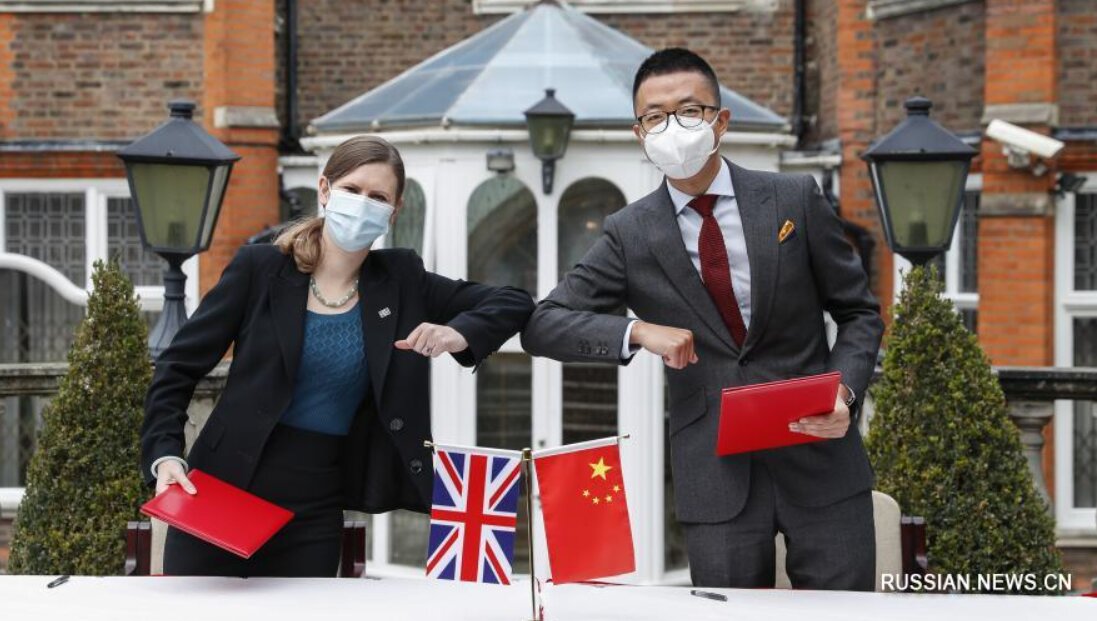 консулы Китая и Великобритании
