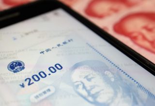 Новости Китая, суббота: въезд китайцев в Россию, наличные цифровые юани и доисторические носороги