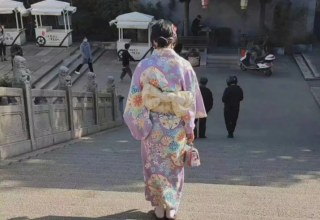 Скандал в день скорби: китаянка в кимоно возмутила интернет-пользователей