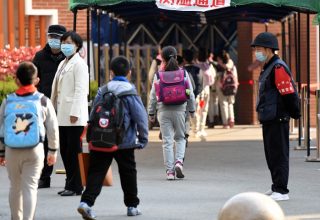 Новости Китая, вечер: углеродно-нейтральная Олимпиада и искривление позвоночника у школьников