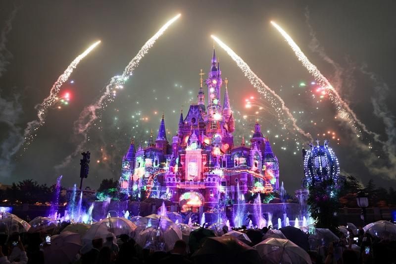 2026-06-15T164437Z_2145813832_RC2CULAGQV76_RTRMADP_3_CHINA-DISNEY_2026_06_16_01_22_37.jpg