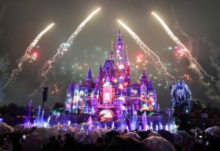 2026-06-15T164437Z_2145813832_RC2CULAGQV76_RTRMADP_3_CHINA-DISNEY_2026_06_16_01_22_37.jpg