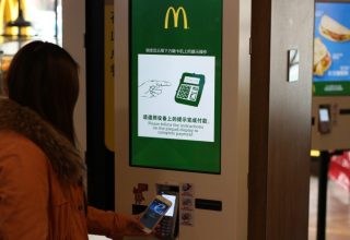 Apple-Pay-McDonalds-China-2-700x467.jpg