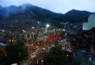 afp-flood-sparked-landslide-kills-16-in-china.jpg